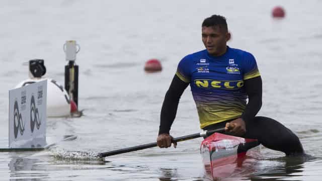 Isaquias Queiroz ganha bateria e vai à final do Mundial de Canoagem no Canadá
