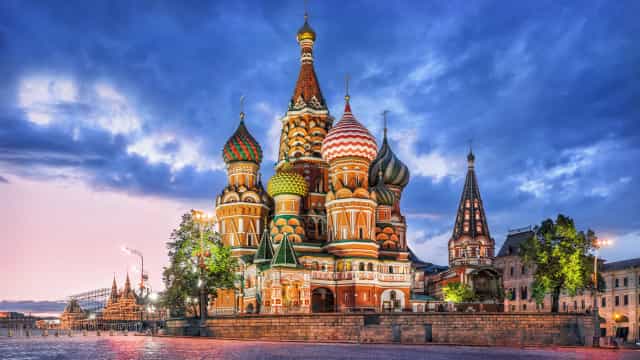 Socialite que encantou oficiais da Otan na Itália era espiã da Rússia, diz investigação