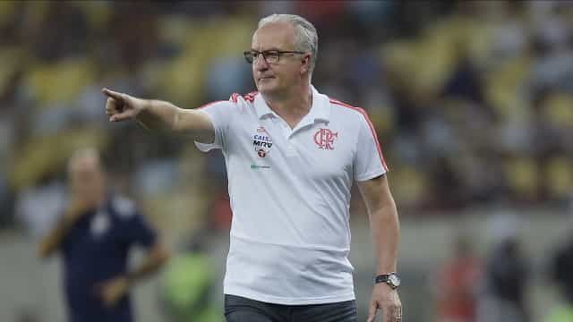Com Dorival, Flamengo emplaca série invicta, volta a brilhar e mira títulos