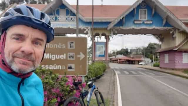 Ciclista morre atropelado por motorista com CNH suspensa em Araucária