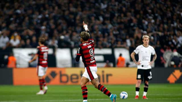 Duelo Flamengo x Corinthians define 1º semifinalista da Libertadores