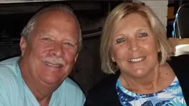 Mulher morre após ser atingida por guarda-sol em praia dos EUA