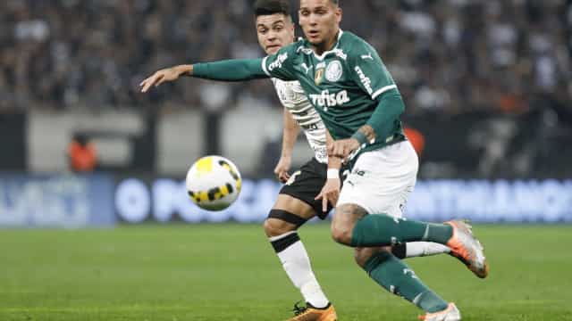 Palmeiras vence Corinthians em Itaquera e se isola ainda mais na ponta do Brasileiro