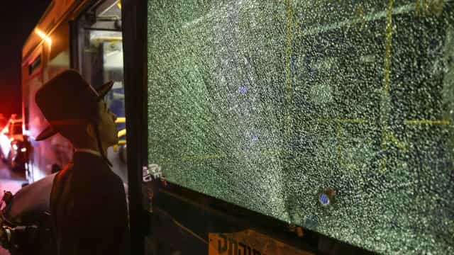 Ataque a tiros contra ônibus deixa 7 feridos em Jerusalém