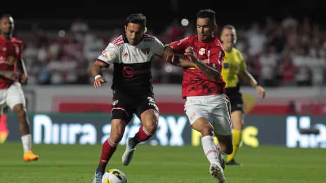 São Paulo atropela Red Bull Bragantino no Morumbi e encerra jejum no Brasileirão
