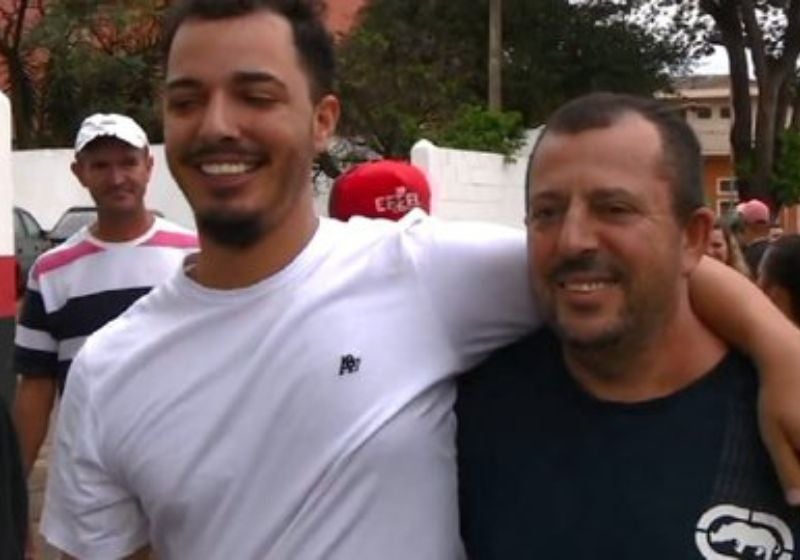 Justiça feita! Pai e filho inocentes presos por roubo são soltos após 8 dias