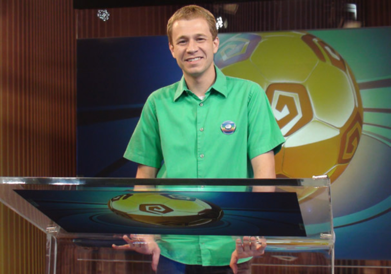 Tiago Leifert volta para a Globo e apresentará a Copa do Mundo 2022
