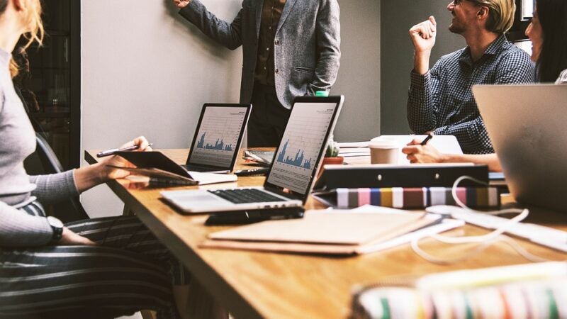 A desigualdade na recuperação do emprego