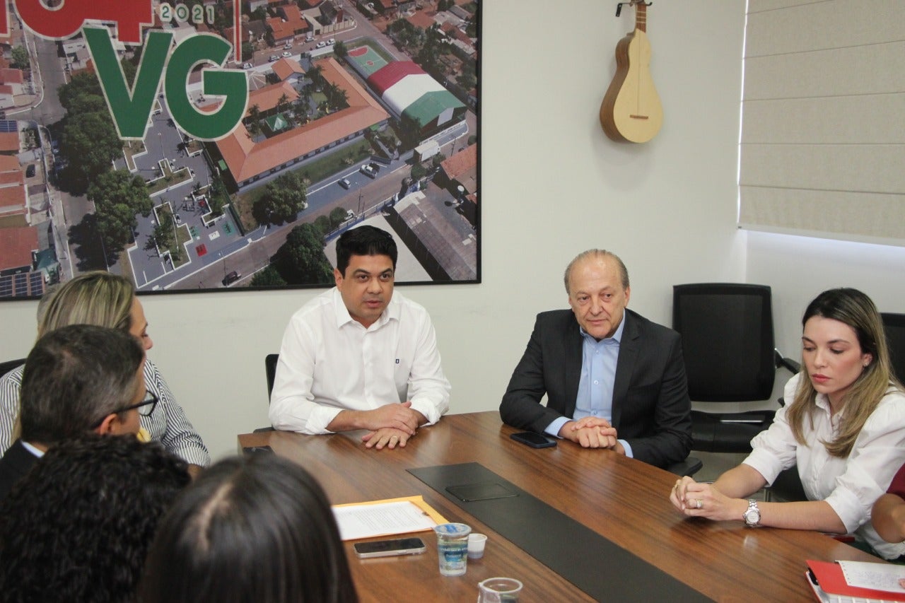 Prefeito e vice-governador assinam carta de intenção para implantar centro de parto humanizado em MT