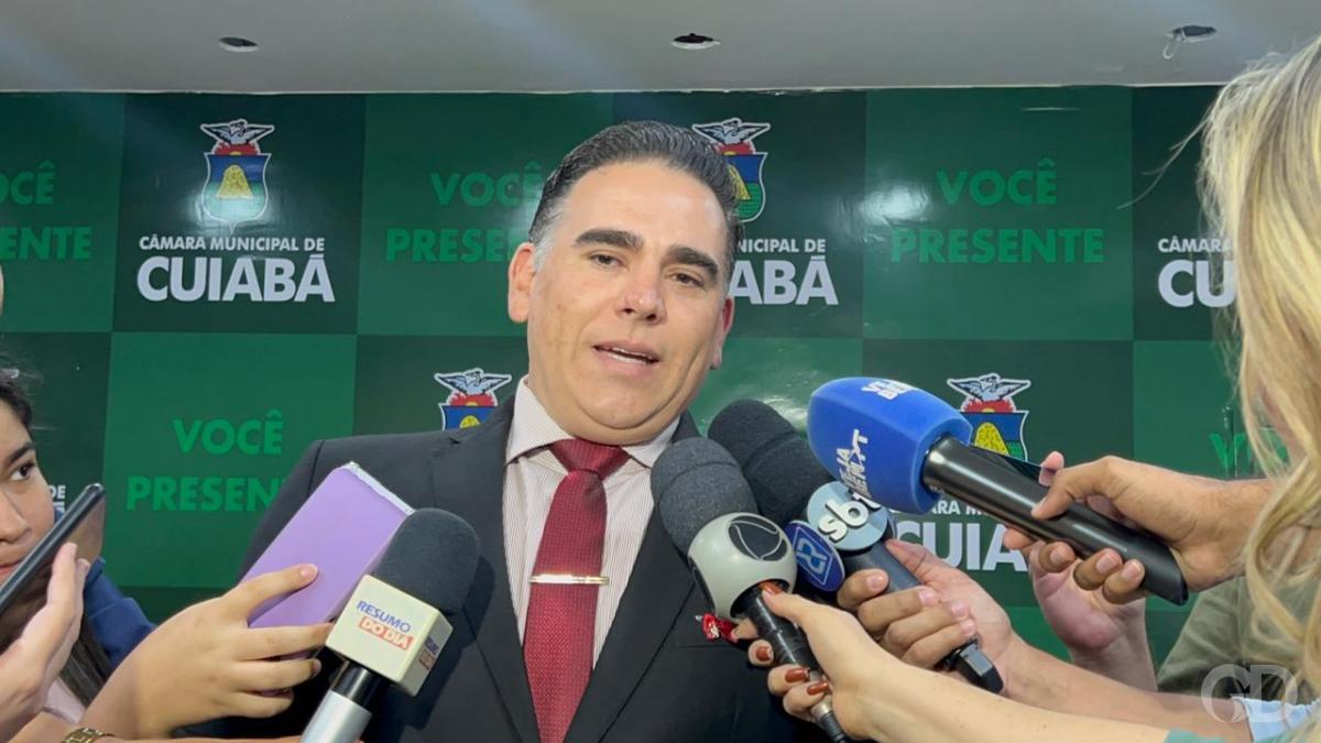 Defesa pede para câmara de Cuiabá arquivar processo que pode cassar vereador acusado de matar agente