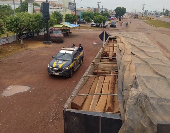 PRF apreende 5 cargas ilegais de madeira em Guarantã do Norte