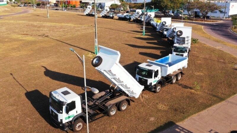 Sinop: prefeitura compra 10 caminhões para a secretaria de Obras e investe R$ 6,5 milhões