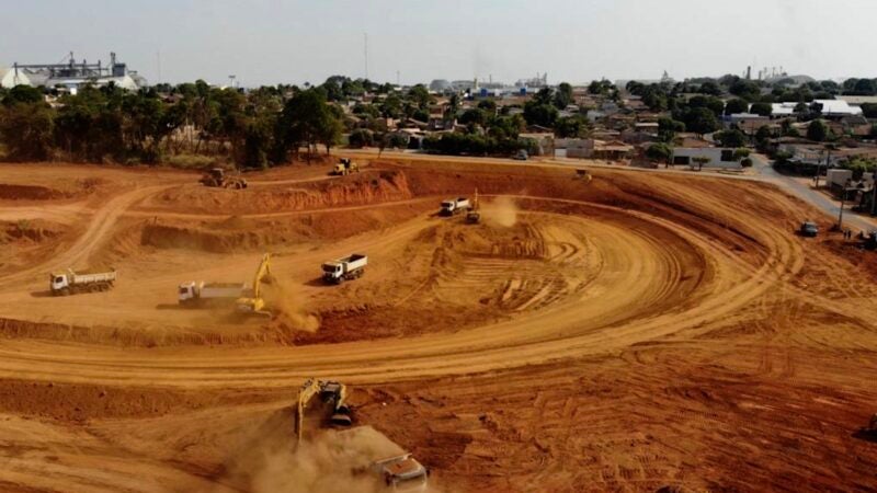 Obras de lago, pista de caminhada e abertura de rua ligando bairros em Sorriso ficam prontas até dezembro