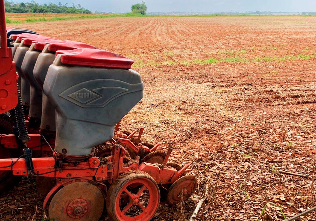Produtores iniciam plantio da safra de soja em Mato Grosso e esperam chuvas nos próximos dias
