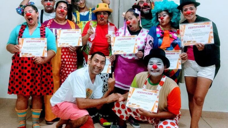 Oficina gratuita de Palhaçaria retorna atividades nesta semana