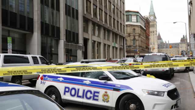 Dez pessoas são mortas em ataques a faca no Canadá, diz polícia
