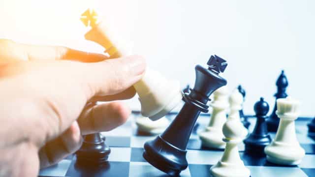 Possível trapaça faz mundo do xadrez viver uma de suas maiores polêmicas