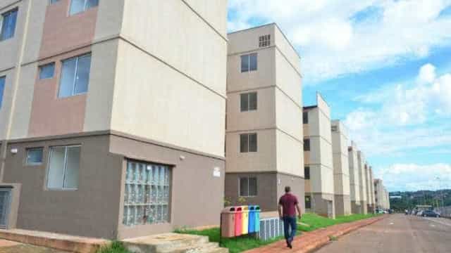 Corte em verba do Casa Verde e Amarela vai congelar obras de 140 mil moradias
