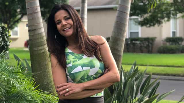 Nívea Stelmann diz que vive só para família hoje, mas não descarta volta à TV