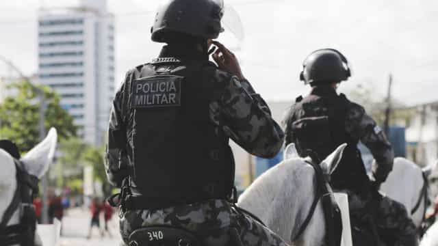 Médica encontrada morta em casa eletrocutada por secador na Bahia