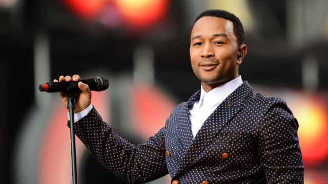 John Legend quer fazer música com Anitta e a chama de ‘talentosa para caramba’