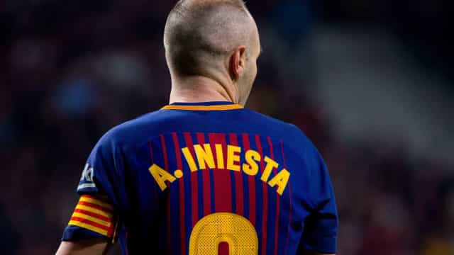 Ídolo do Barcelona, Iniesta faz elogios a Neymar: ‘Máquina de jogar futebol’
