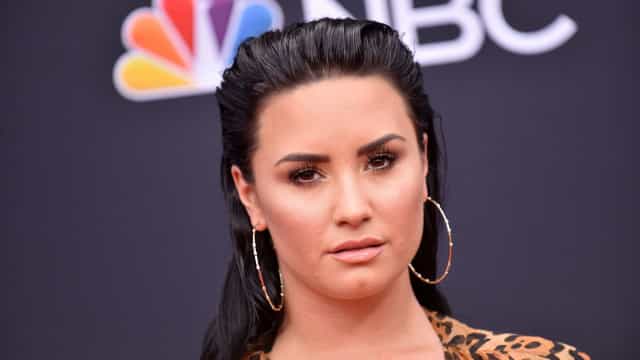Demi Lovato anuncia aposentadoria dos palcos para cuidar da saúde