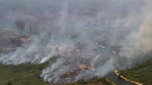 Amazônia passa número de queimadas de setembro de 2021