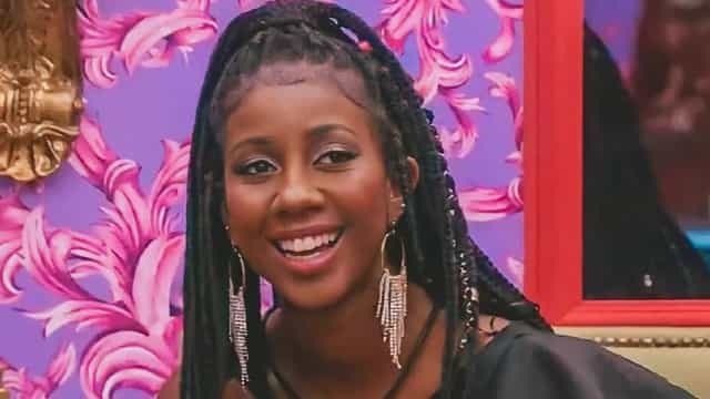 Camilla de Lucas denuncia racismo de aeromoça na classe executiva em voo