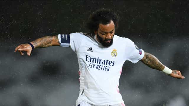 Olympiacos anuncia acerto com o brasileiro Marcelo