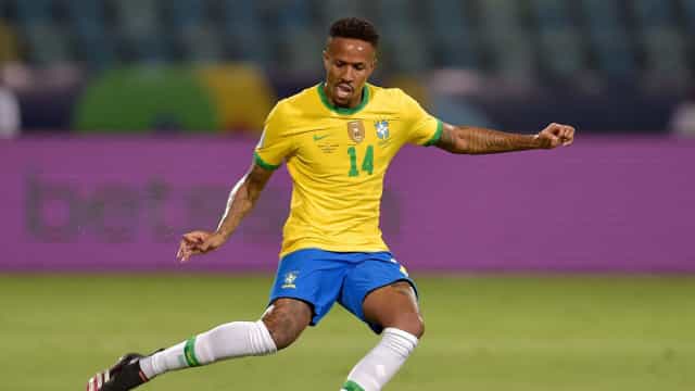 Seleção brasileira mantém força sem laterais ofensivos