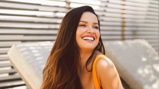 ‘Agora é oficial: sou mamãe’, diz Juliette ao apresentar seus filhotes de cachorro