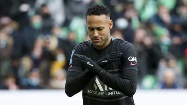 Neymar e Richarlison voam na pré-convocação, e Alisson é ‘bombardeado’