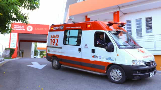 Criança de 9 anos fica presa pelos cabelos em brinquedo do shopping Recife