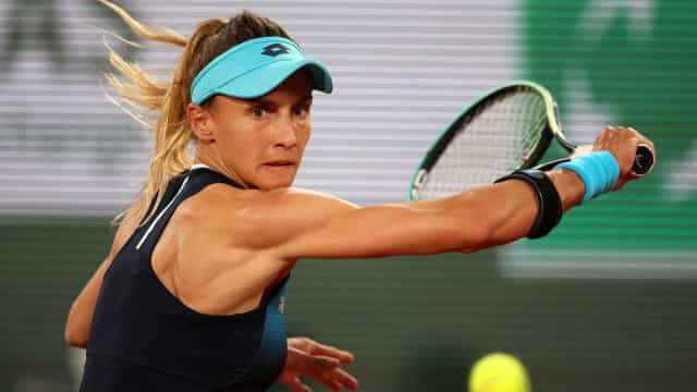 Swiatek bate Sabalenka com bela virada e decide US Open com tunisiana Ons Jabeur