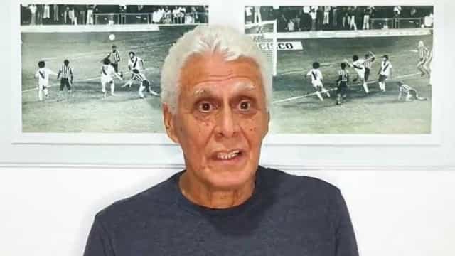 Roberto Dinamite chora ao assistir vitória do Vasco sobre Náutico pela Série B