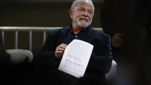 Reforma administrativa de Lula prevê avaliação de servidor e não mexe na estabilidade