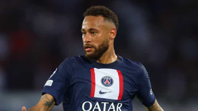 Neymar faz gol da vitória do PSG e alcança melhor início de temporada da carreira