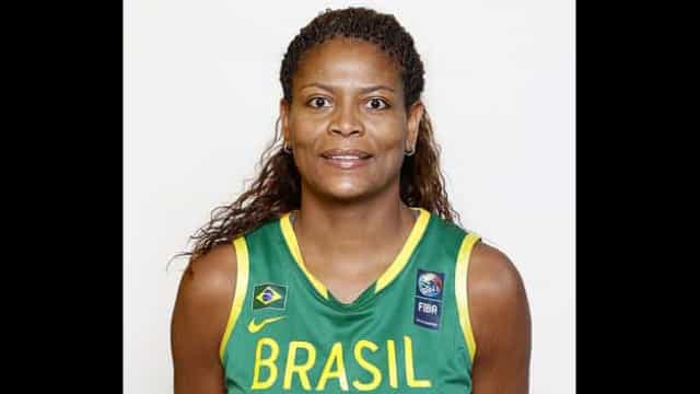 Medalhista olímpica, Alessandra denuncia racismo: ‘Me fez sair do táxi’