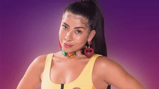 Confirmada em A Fazenda 14, Ingrid Ohara já beijou MC Mirella