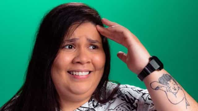 Humorista alagoana chora após sofrer ataque homofóbico no Maracanã