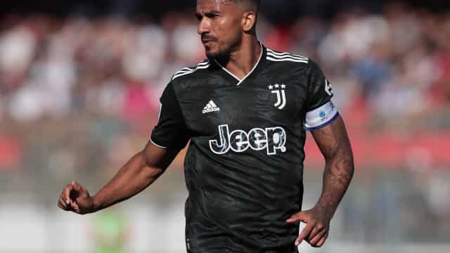 Juventus decepciona a torcida e perde para o lanterna Monza no Italiano