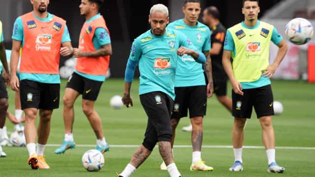 Brasil usa formação ofensiva contra Gana em penúltimo teste antes da Copa