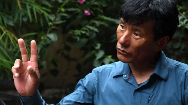 Alpinista alcança feito raro ao subir 14 montanhas mais altas do mundo