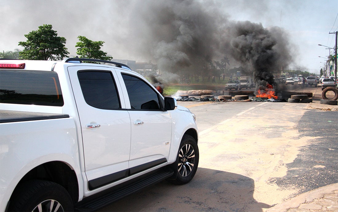 Bloqueio com protestos contra resultado da eleição continua na BR-163 Nortão, na 364 em Cuiabá-Várzea Grande e em rodovias de 11 Estados