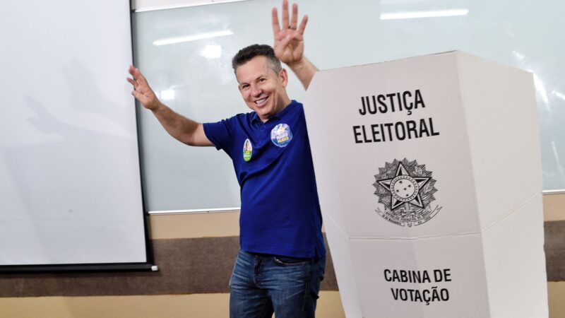 Mauro Mendes é reeleito com a 3ª maior votação no país e também supera Blairo e Dante