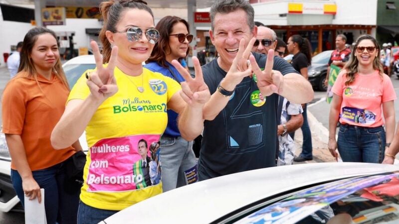 Mauro lidera ‘adesivaço’ em prol de Bolsonaro em Cuiabá; lideranças se mobilizam em Sinop