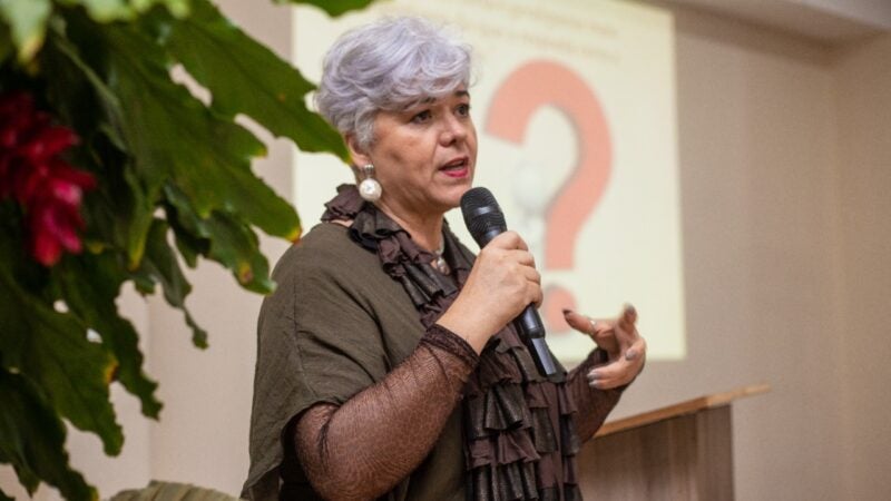 Que tal parar para ouvir o próximo?