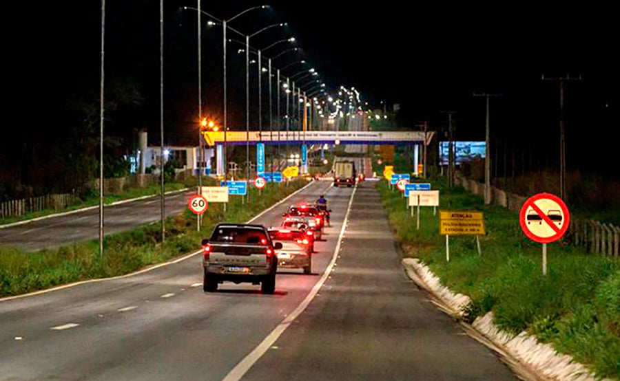 Governo está concluindo instalação de 600 luminárias de LED na rodovia Cuiabá-Chapada