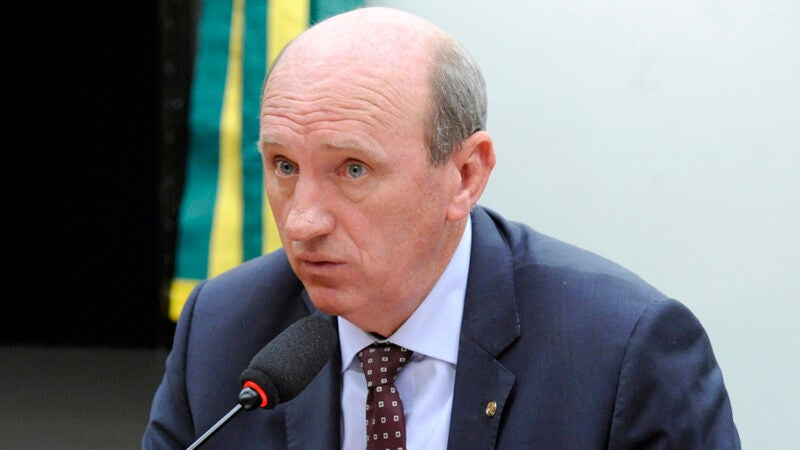 Ministro do STF nega liminar, Neri Geller não obtém registro e votos ficarão congelados
